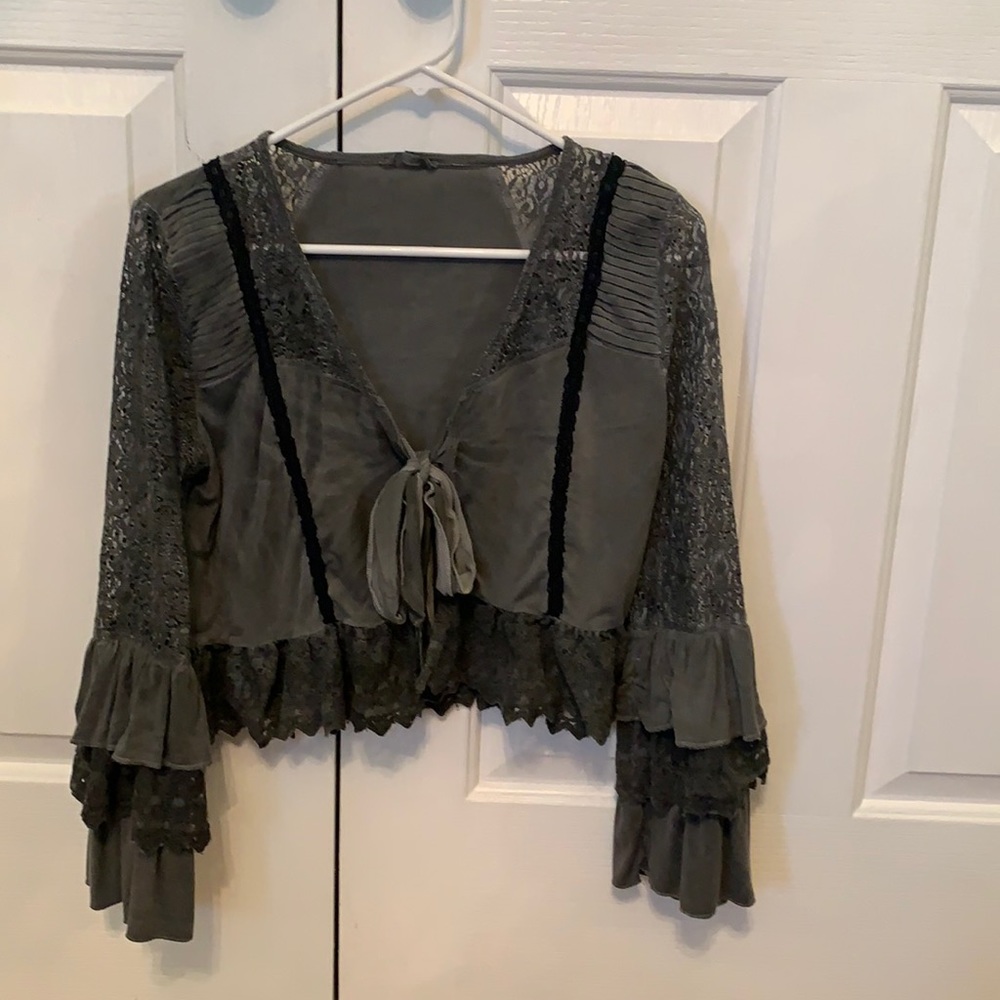 Cute Top with lace!